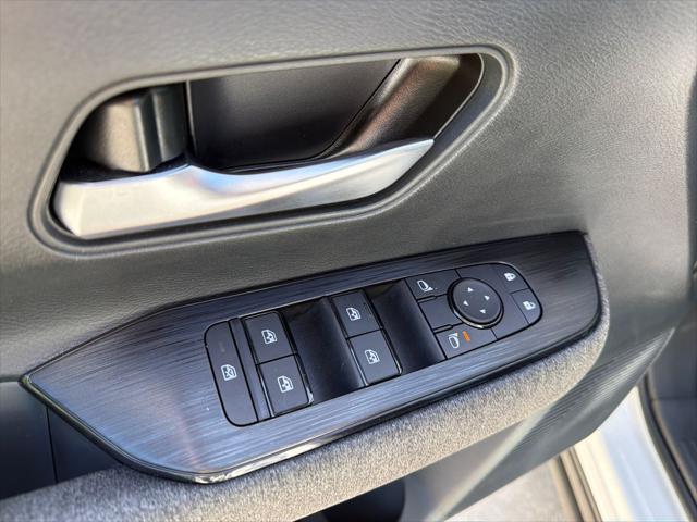 2025 Nissan Kicks SV FWD