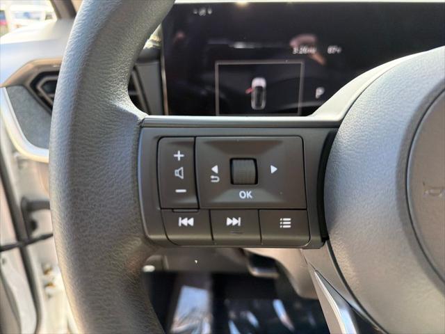 2025 Nissan Kicks SV FWD
