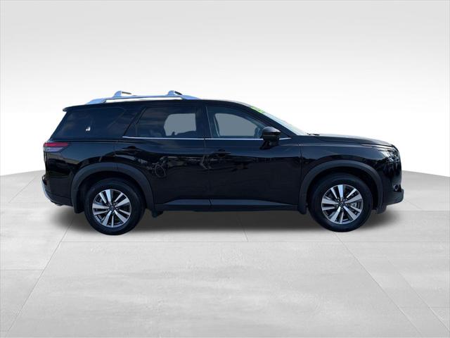 2025 Nissan Pathfinder SL 4WD