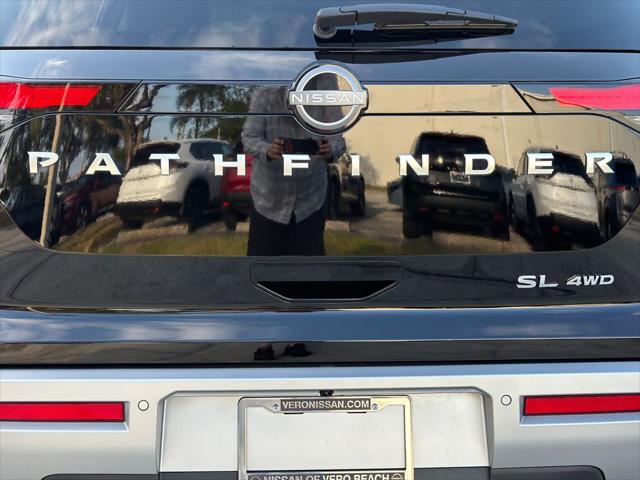 2025 Nissan Pathfinder SL 4WD