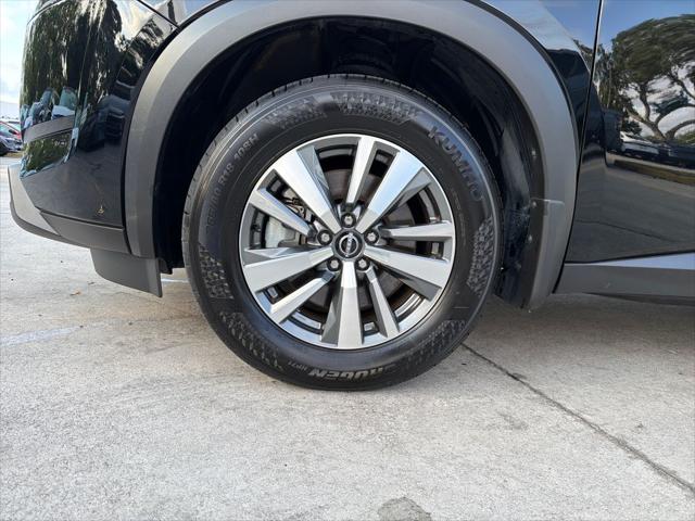 2025 Nissan Pathfinder SL 4WD