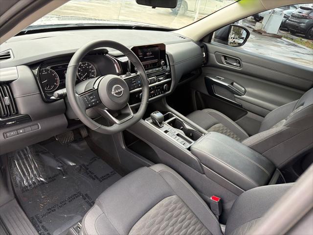 2023 Nissan Pathfinder SV FWD