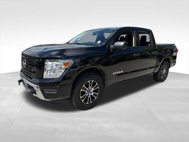 2023 Nissan Titan Crew Cab SV 4x2