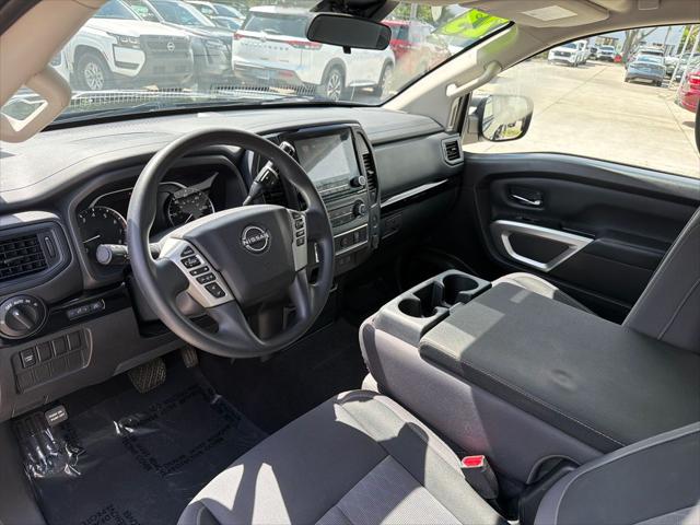 2023 Nissan Titan Crew Cab SV 4x2