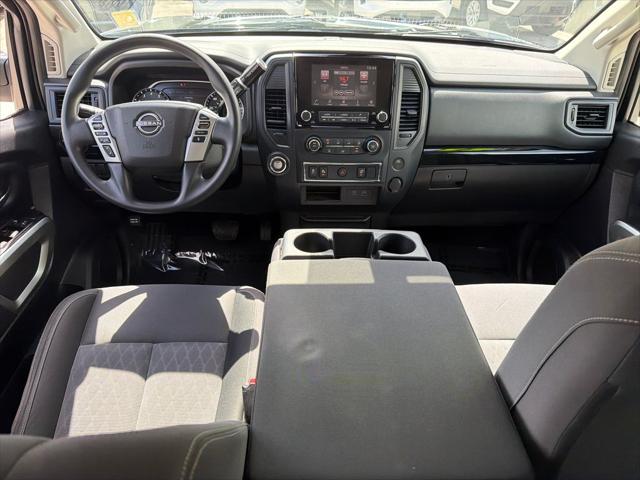 2023 Nissan Titan Crew Cab SV 4x2