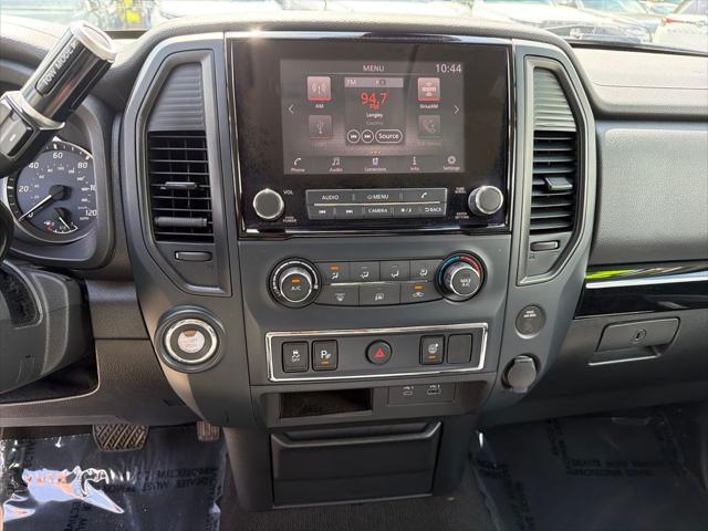2023 Nissan Titan Crew Cab SV 4x2