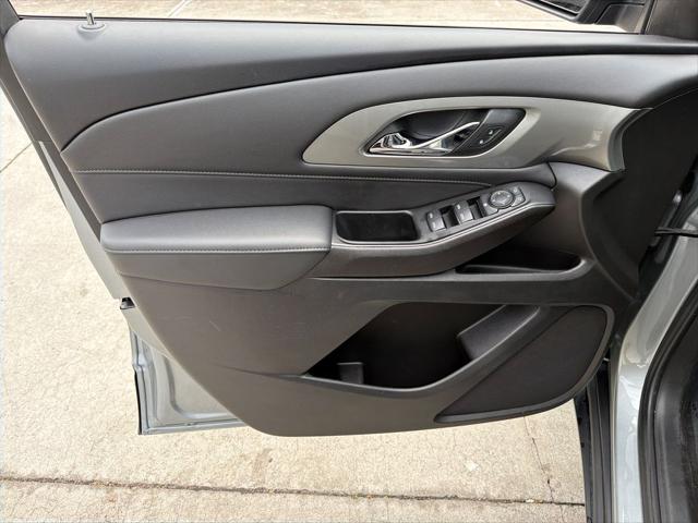 2023 Chevrolet Traverse FWD LT Cloth