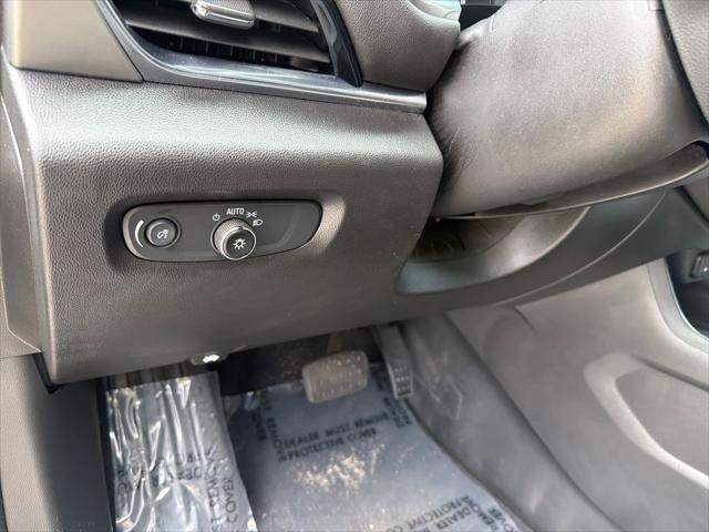 2023 Chevrolet Traverse FWD LT Cloth