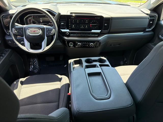 2024 GMC Sierra 1500 4WD Crew Cab Short Box Elevation with 3VL