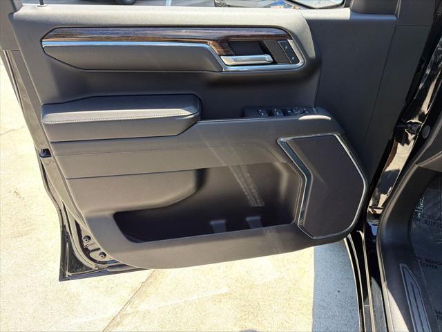 2024 GMC Sierra 1500 4WD Crew Cab Short Box Elevation with 3VL