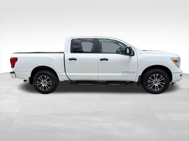 2024 Nissan Titan Crew Cab SV 4x4