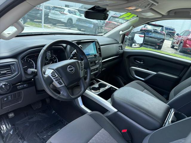 2024 Nissan Titan Crew Cab SV 4x4