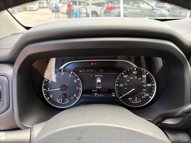 2024 Nissan Titan Crew Cab SV 4x4
