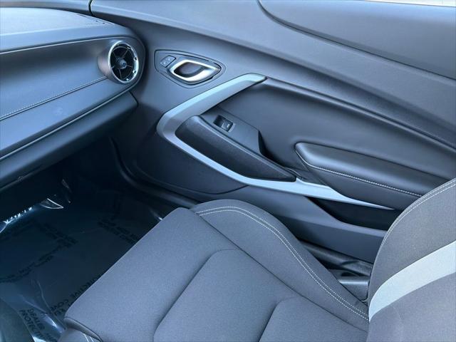 2024 Chevrolet Camaro RWD Coupe 1LT