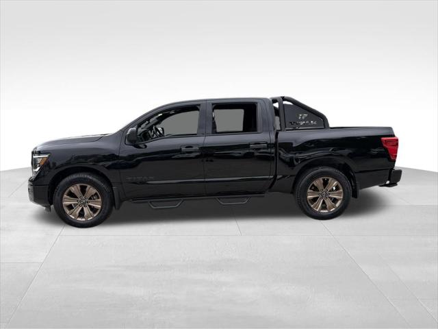 2024 Nissan Titan Crew Cab SV 4x2