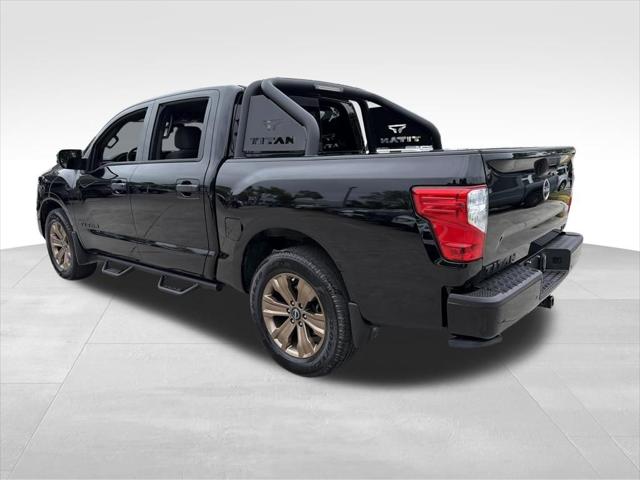 2024 Nissan Titan Crew Cab SV 4x2