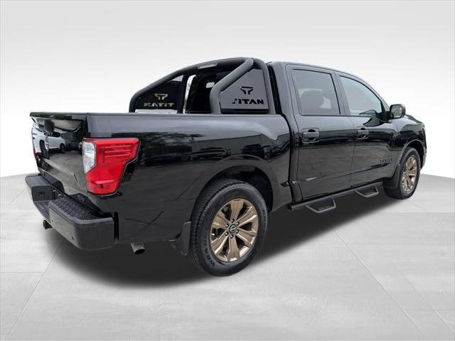 2024 Nissan Titan Crew Cab SV 4x2
