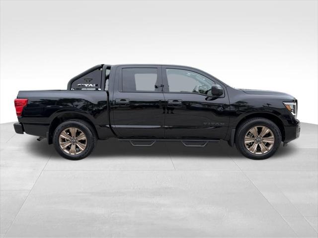 2024 Nissan Titan Crew Cab SV 4x2