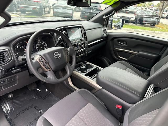 2024 Nissan Titan Crew Cab SV 4x2