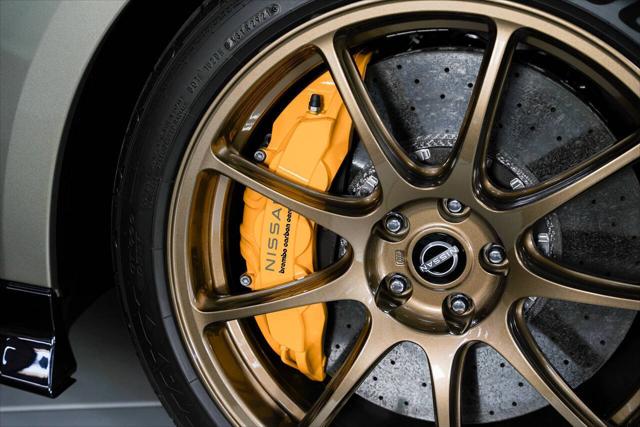 2021 Nissan GT-R T-spec Dual-clutch 6-Speed Transmission