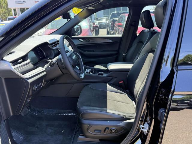 2025 Jeep Grand Cherokee Altitude X 4x4