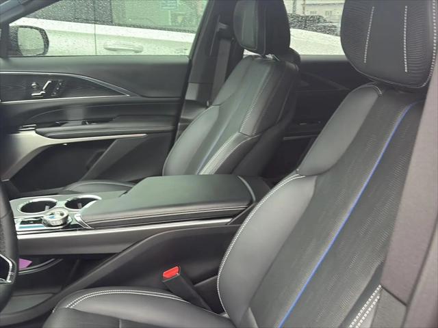 2024 Cadillac iQ Luxury w/1SE