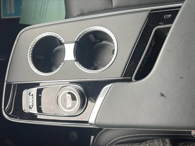 2024 Cadillac iQ Luxury w/1SE