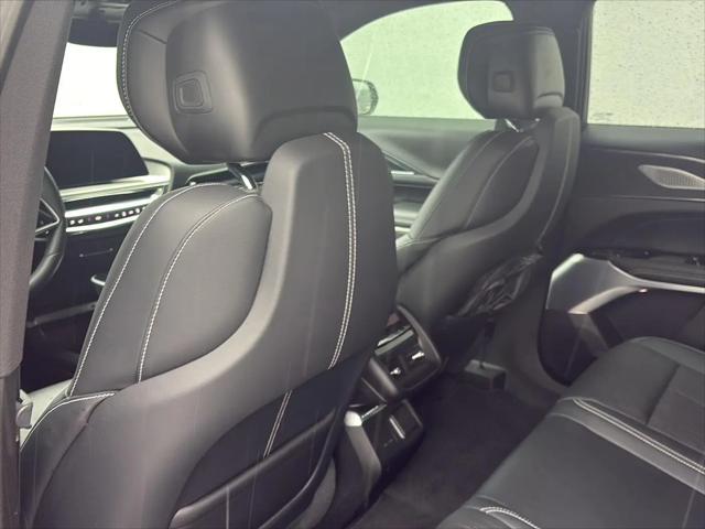 2024 Cadillac iQ Luxury w/1SE