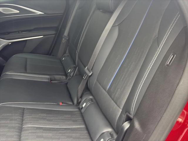 2024 Cadillac iQ Luxury w/1SE