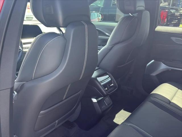 2024 Cadillac iQ Luxury w/1SE