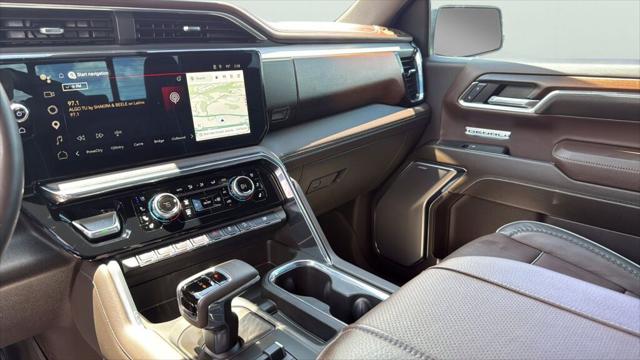 2024 GMC Sierra 1500 4WD Crew Cab Short Box Denali