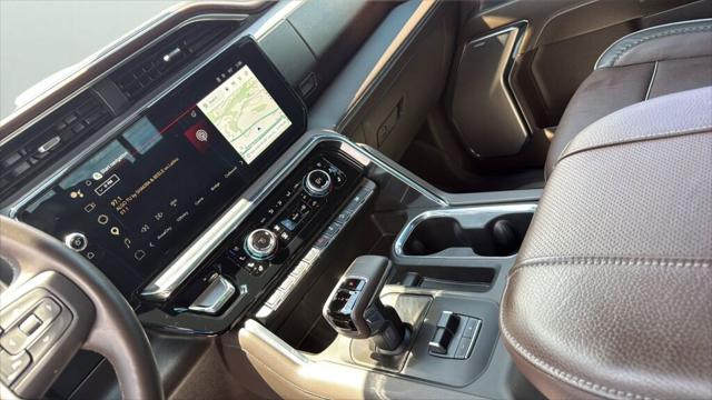 2024 GMC Sierra 1500 4WD Crew Cab Short Box Denali