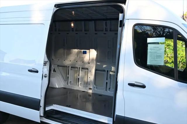 2025 Mercedes-Benz Sprinter 2500 High Roof 4-Cyl Diesel