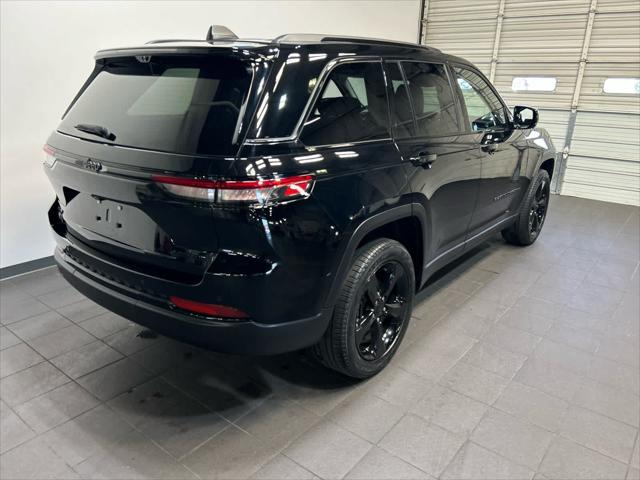 2023 Jeep Grand Cherokee Limited 4x4 2023 Jeep Grand Cherokee Limited 4x4