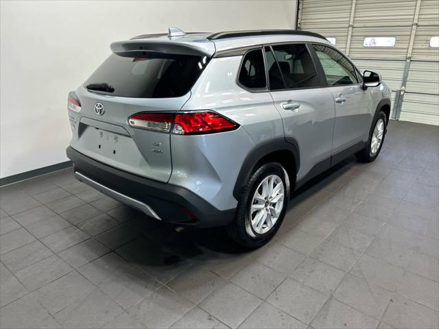 2024 Toyota Corolla Cross LE