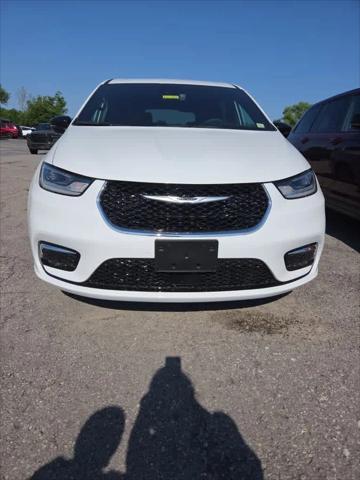 2026 Chrysler Pacifica Select for sale in Potsdam, NY
