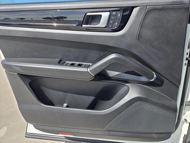 2022 Porsche Cayenne Cayenne