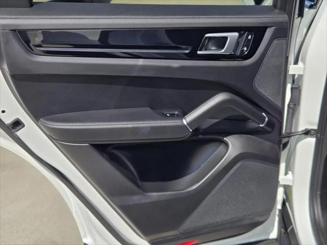 2022 Porsche Cayenne Cayenne