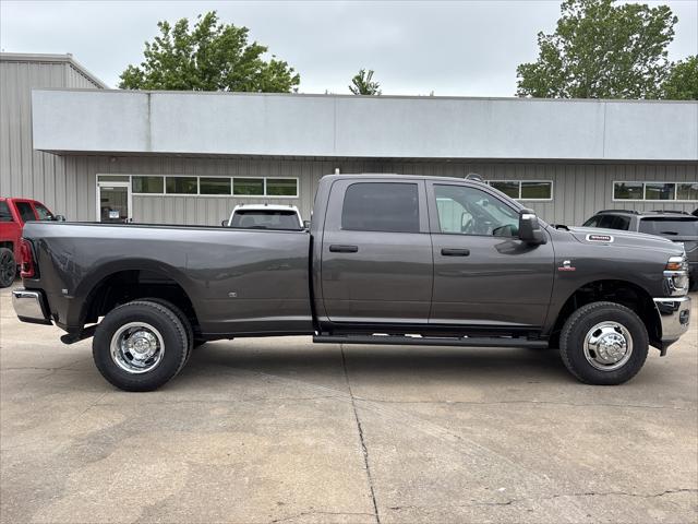 2026 RAM Ram 3500 RAM 3500 TRADESMAN CREW CAB 4X4 8 BOX