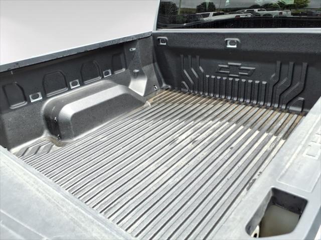 2023 Chevrolet Silverado 1500 4WD Crew Cab Short Bed LT with 2FL