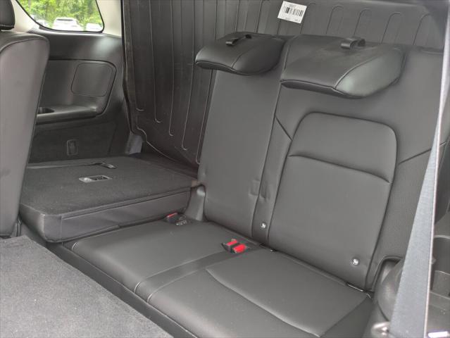 2025 Nissan Pathfinder SL FWD