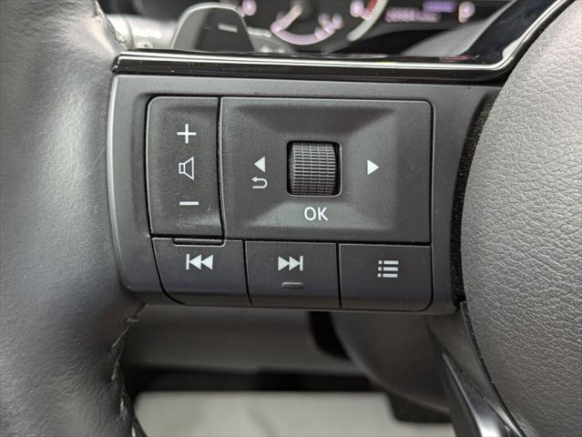 2025 Nissan Pathfinder SL FWD