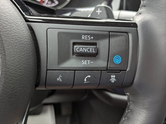 2025 Nissan Pathfinder SL FWD