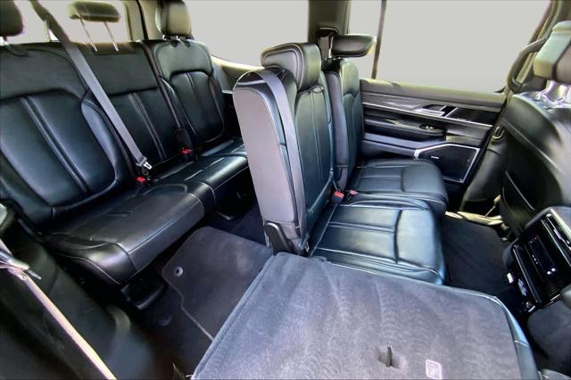 2022 Jeep Wagoneer Series II 4x2