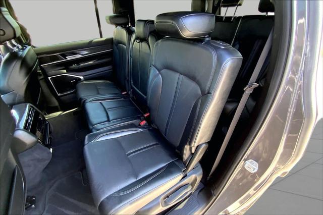 2022 Jeep Wagoneer Series II 4x2