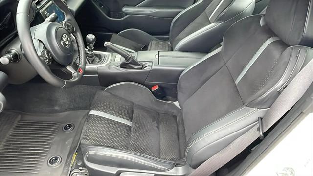 2024 Toyota GR86 Premium