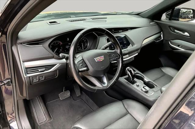 2023 Cadillac XT4 FWD Premium Luxury