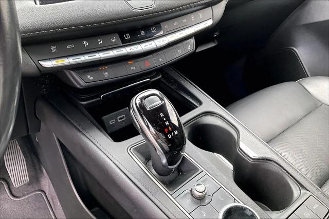 2023 Cadillac XT4 FWD Premium Luxury