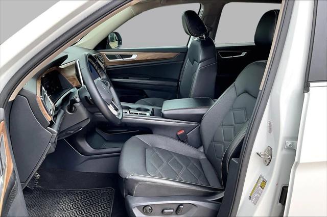 2024 Volkswagen Atlas 2.0T SE