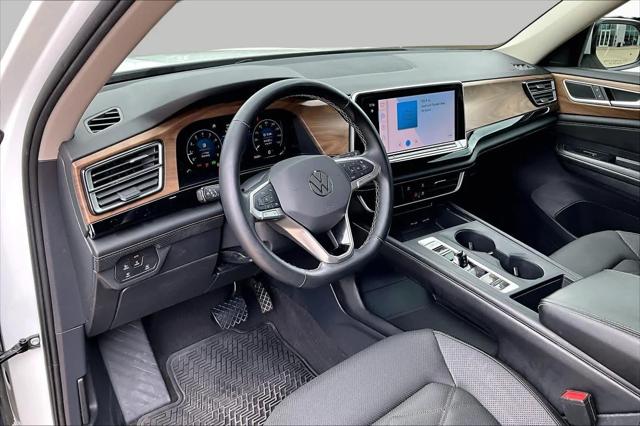 2024 Volkswagen Atlas 2.0T SE